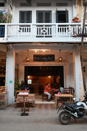 Bop`s Cocktail Bar and Hostel